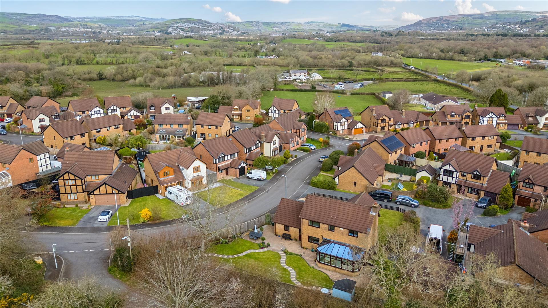 Grove Farm Road, Grovesend, Swansea, SA4 8LA